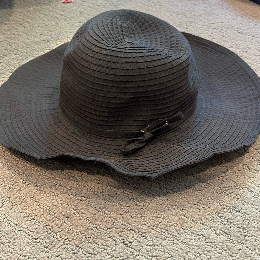 sun n' sand beach hat 🩷